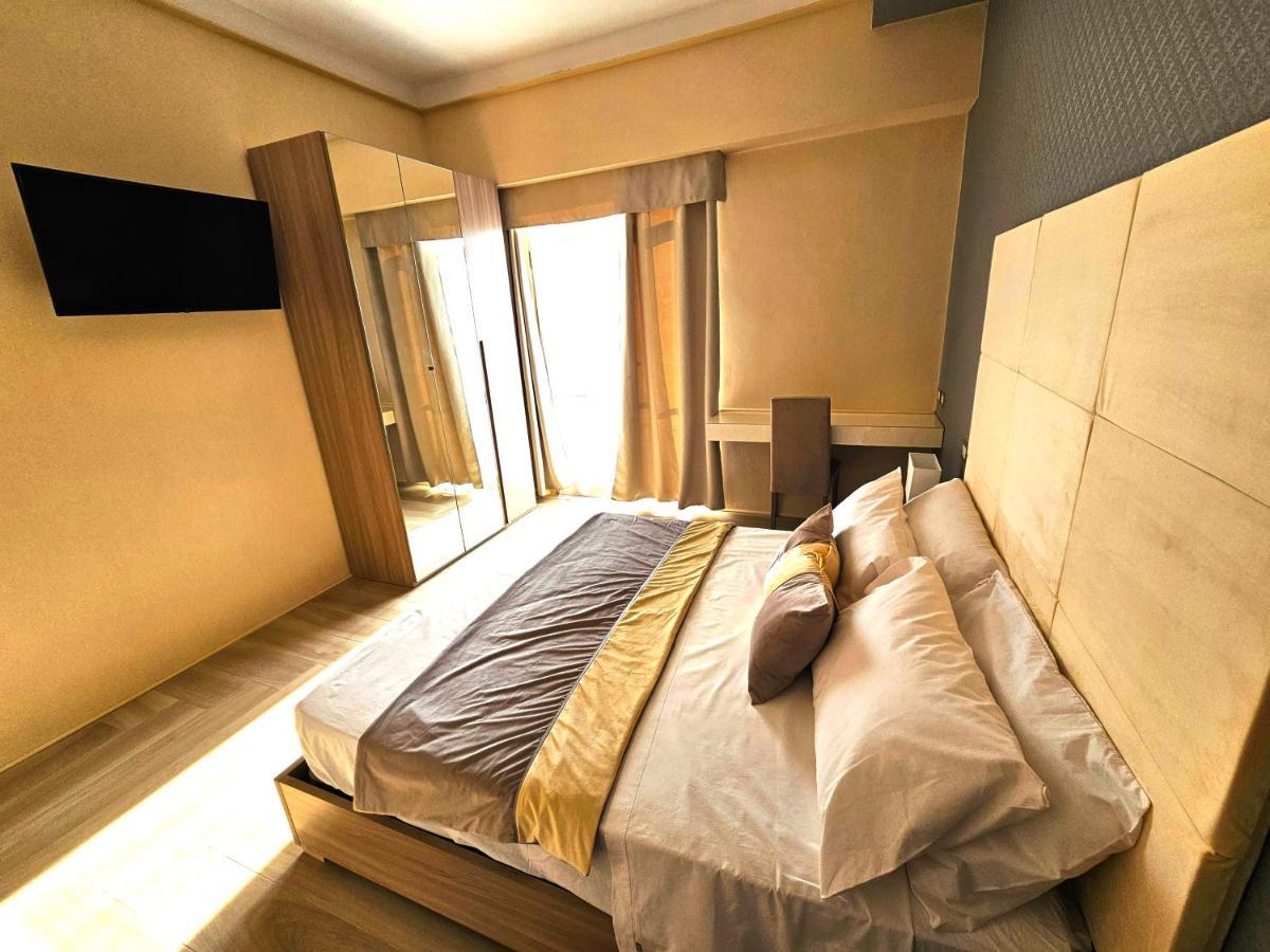 Astoria Supreme - Modern Boutique Suites Lecce Exterior foto